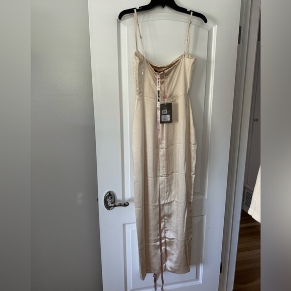 NWT HOUSE OF CB COSTANZA VINTAGE CREAM MAXI DRESS - Picture 7 of 8